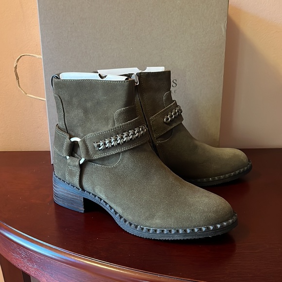 NIB Best Chain Bootie by Gentle Souls - Picture 5 of 11